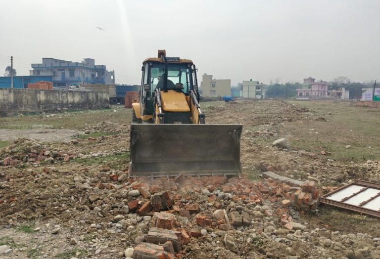 एमडीडीए की सख़्त कार्रवाई- अवैध प्लॉटिंग पर चला बुलडोज़र, 10 बीघा क्षेत्र में ध्वस्तीकरण